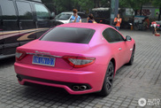 Pinker Maserati GranTurismo in Peking