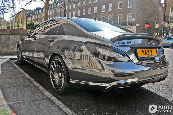 Enorm foute Mercedes-Benz CLS 63 AMG gespot