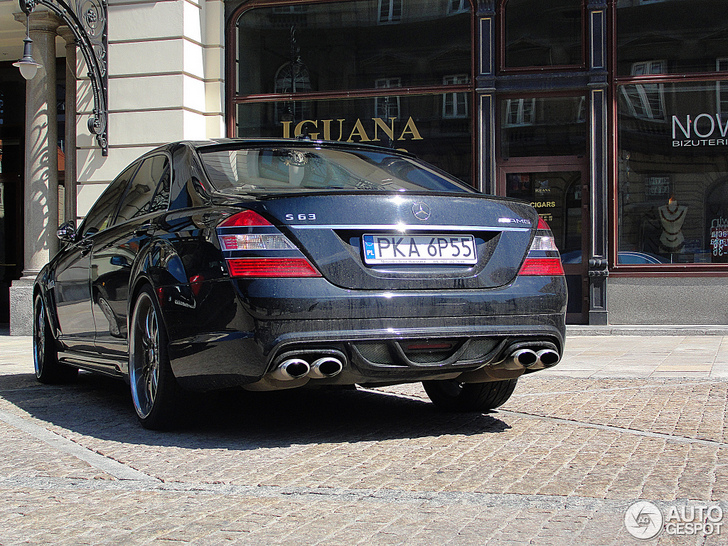 Lovely or just horrible? Wald S 63 AMG spotted!